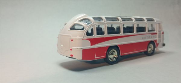 Модель 1:65 автобус ЛАЗ-695 «Львів» бело-красный