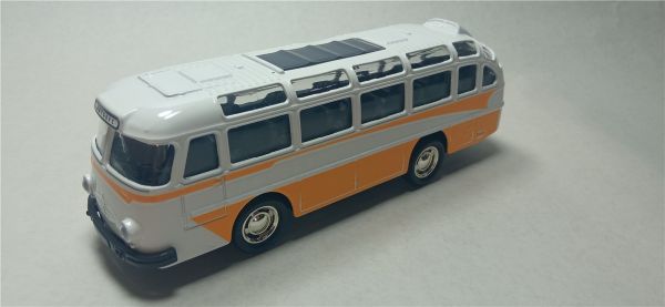 Модель 1:65 автобус ЛАЗ-695 «Львів» бело-желтый