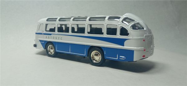 Модель 1:65 автобус ЛАЗ-695 «Львів» бело-синий