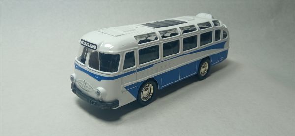 Модель 1:65 автобус ЛАЗ-695 «Львів» бело-синий