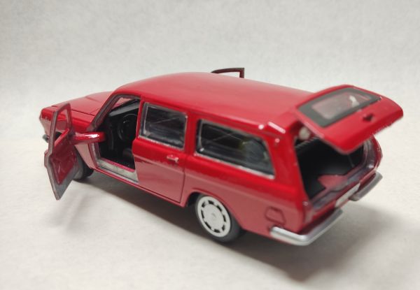 ГАЗ-24-02 "Волга" красная. 1:40
